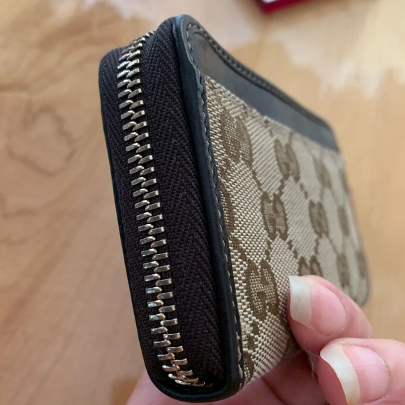 Gucci Card Case Wallet/Key Holder - Picture 4 of 16